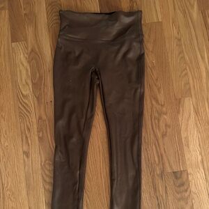 SPANX FAUX LEATHER LEGGING S/P